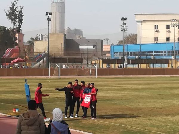 حسام عاشور يحمل القميص رقم 500