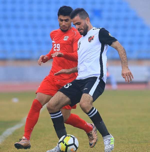 جانب من لقاء الأهلي والجزيرة