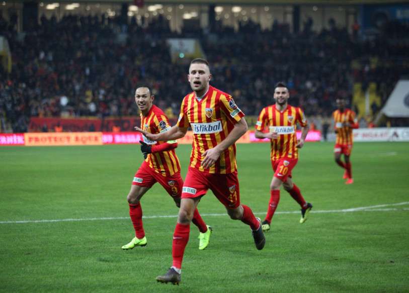 فرحة لاعبي قيصري سبور