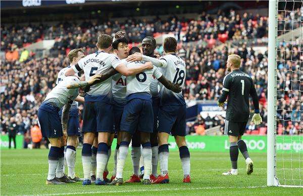 فرحة لاعبي توتنهام