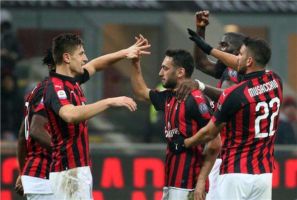 لاعبو ميلان