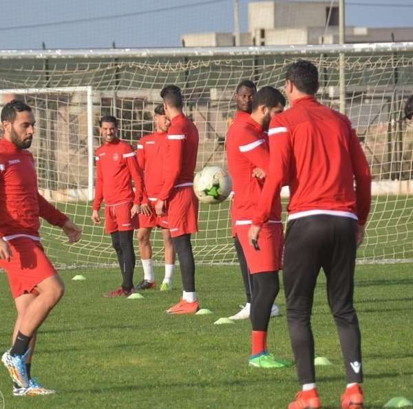 لاعبو النجم الساحلي