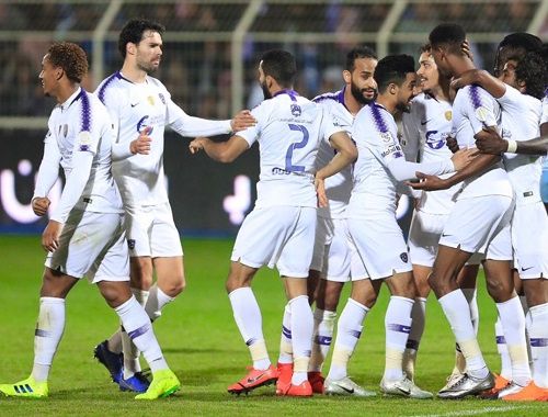 لاعبو الهلال