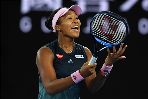 نعومي أوساكا