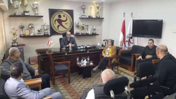 من الاجتماع