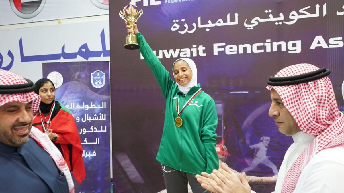 السعودية الحسناء الحماد مع الميدالية الذهبية