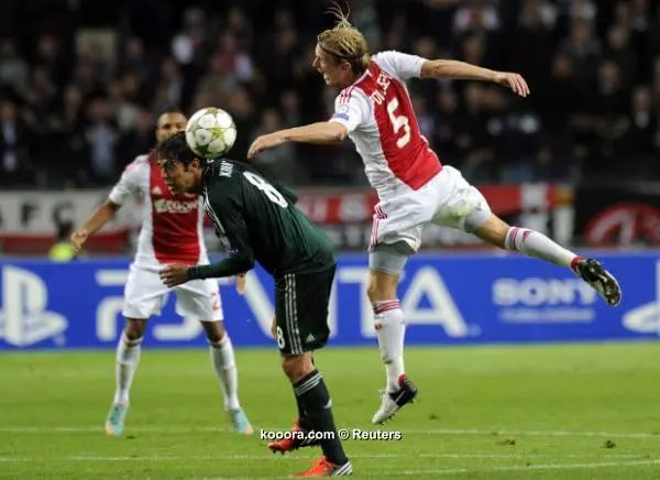 ?i=reuters%2f2012-10-03%2f2012-10-03t205225z_191815684_gm1e8a40di801_rtrmadp_3_soccer-champions_reuters