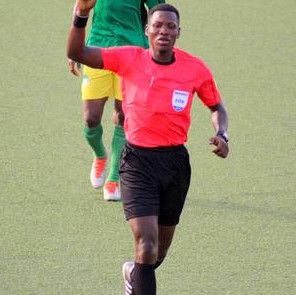 دانيال لارييا 