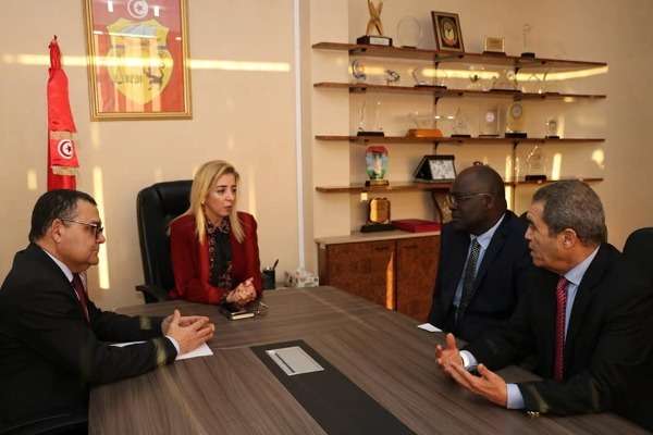 خلال استقبال بن الشيخ لرئيس الاتحاد الأفريقي لليد