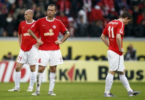 2010-10-16t153527z_01_boh11_rtridsp_3_soccer-germany_reuters