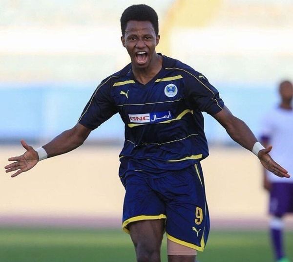 عبدالفتاح آدم 