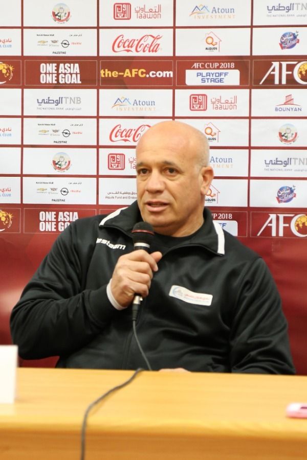  مدرب الهلال خضر عبيد