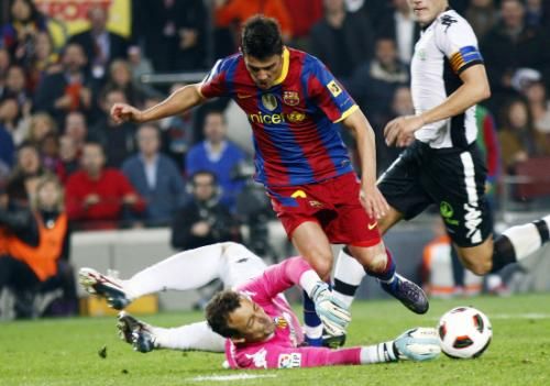 2010-10-16t203446z_01_bar22_rtridsp_3_soccer-spain_reuters