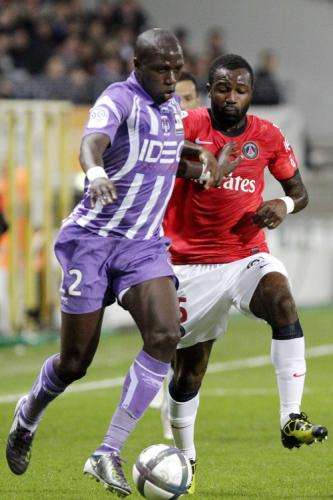 2010-10-16t203627z_01_arl21d_rtridsp_3_soccer-france_reuters