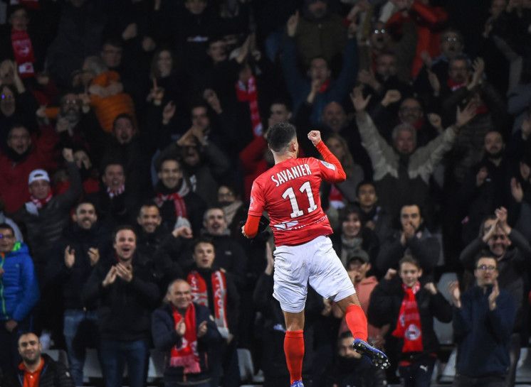 فرحة سافنيير بالهدف