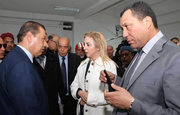 الوزيرة خلال الزيارة