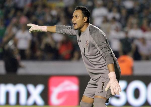 نافاس بقميص المنتخب