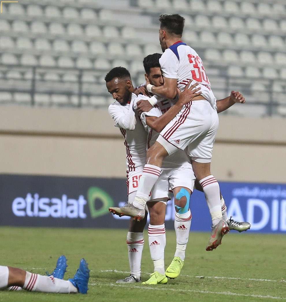 لاعبو الشارقة