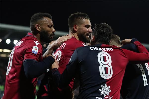 لاعبو كالياري 