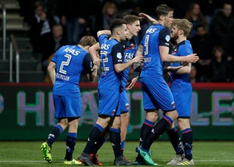 لاعبو ألكمار 