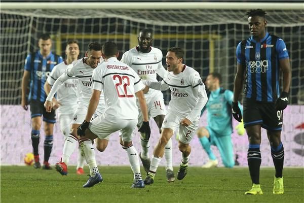 فرحة هاكان كالهانجولو بالهدف