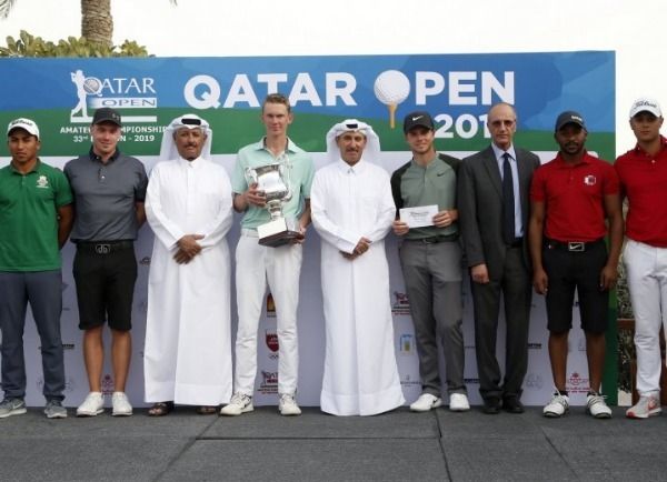 جانب من التتويج