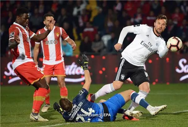 ?i=epa%2fsoccer%2f2019-02%2f2019-02-18%2f2019-02-18-07379535_epa