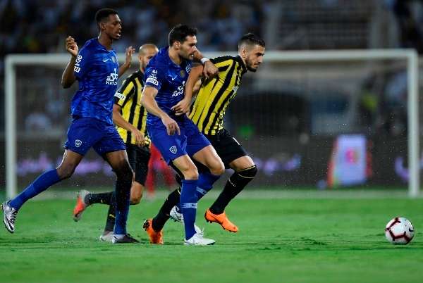 من لقاء سابق بين الهلال والاتحاد