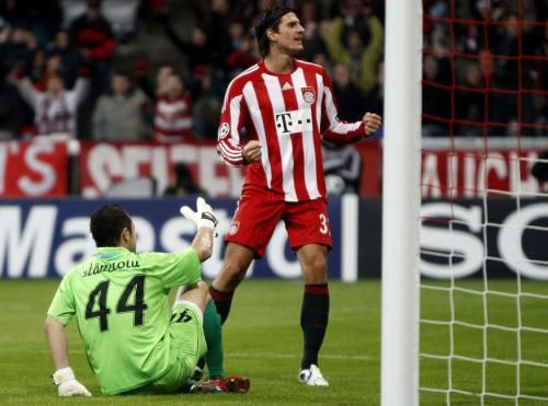 2010-10-19t203211z_01_kai16_rtridsp_3_soccer-champions_reuters