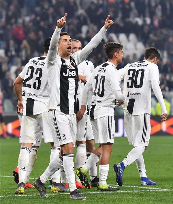 لاعبو يوفنتوس 