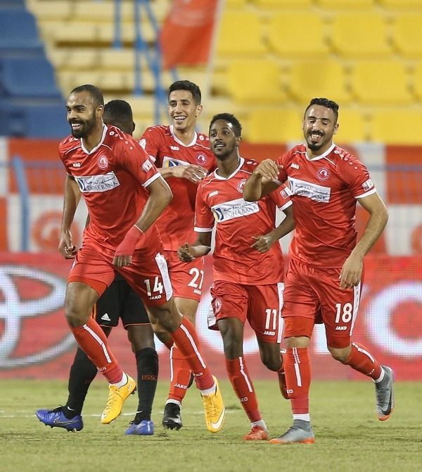 لاعبو العربي