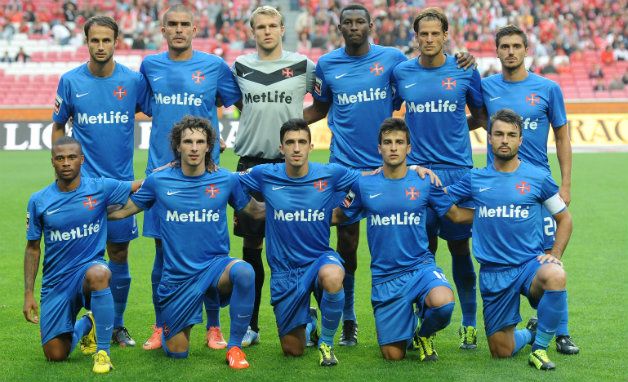 لاعبو بيلينينسيش 