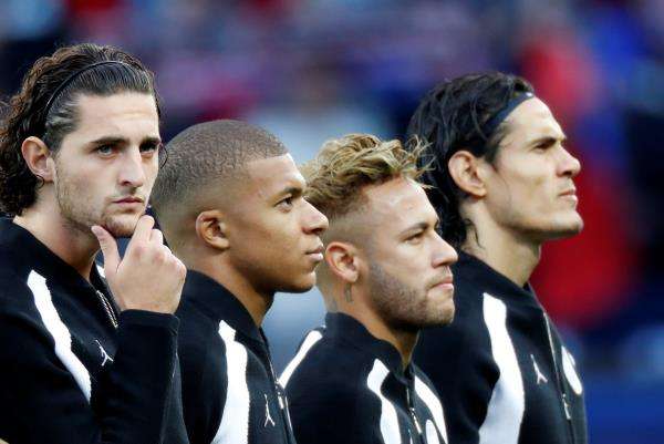 لاعبو باريس سان جيرمان