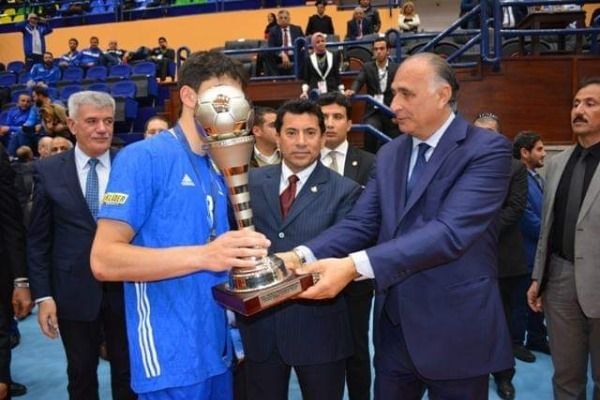 جانب من التتويج