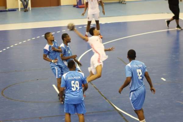 من دوري اليد