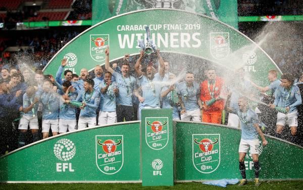 مانشستر سيتي يتوج بالكأس