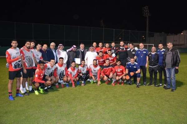 هلال القدس في لقطة جماعية