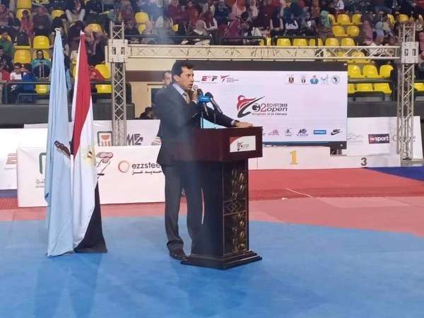 وزير الرياضة