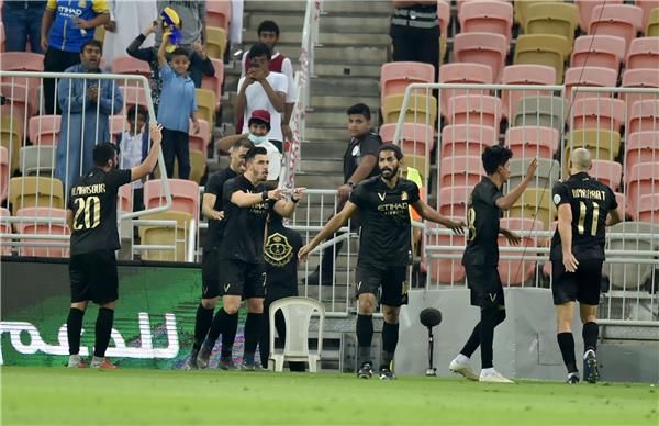 لاعبو النصر 