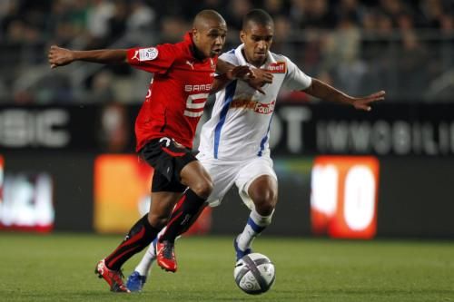 2010-10-23t181002z_01_sma602_rtridsp_3_soccer-france_reuters