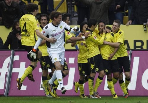 2010-10-24t154654z_01_ina21_rtridsp_3_soccer-germany_reuters