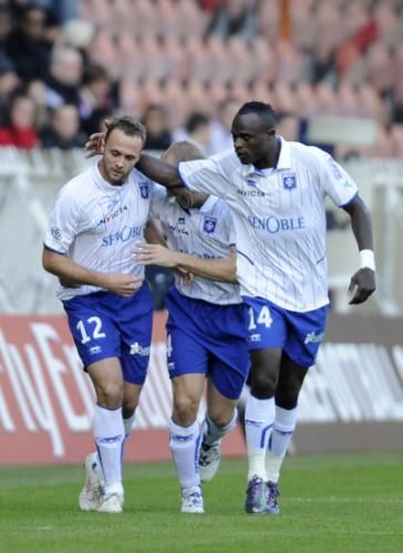 2010-10-24t162300z_01_gfm107_rtridsp_3_soccer-france_reuters