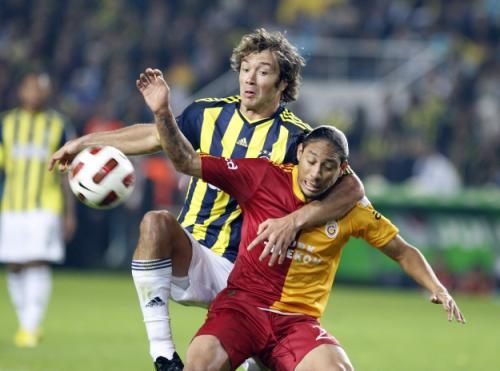 2010-10-24t175453z_01_osm06_rtridsp_3_soccer-turkey_reuters