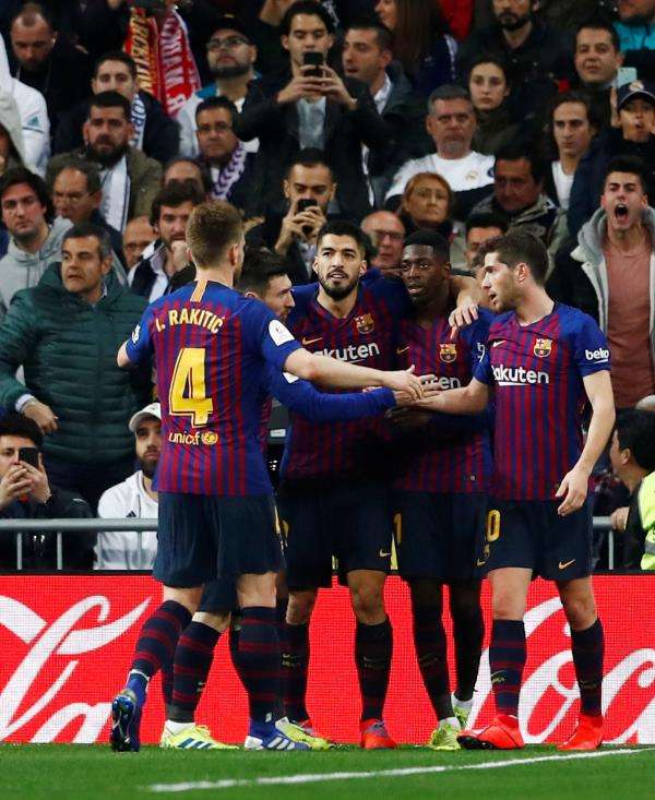 لاعبو برشلونة 