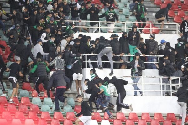 جانب من أحداث الشغب 