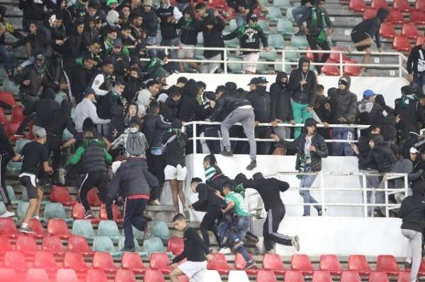 جانب من أحداث الشغب