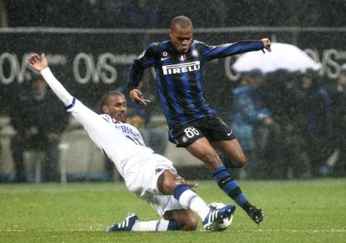 2010-10-24t195918z_01_aga200_rtridsp_3_soccer-italy_reuters