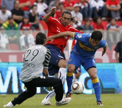 2010-10-24t215238z_01_bas102_rtridsp_3_soccer-latam_reuters