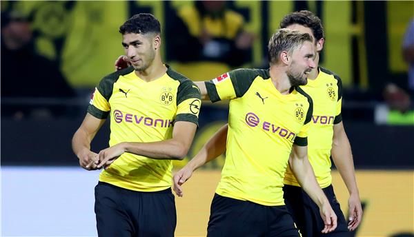 لاعبو بوروسيا دورتموند