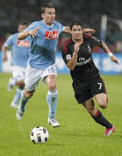 2010-10-25t204158z_01_mxr04_rtridsp_3_soccer-italy_reuters